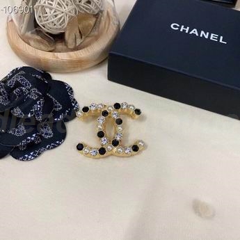 Chanel Brooch 235